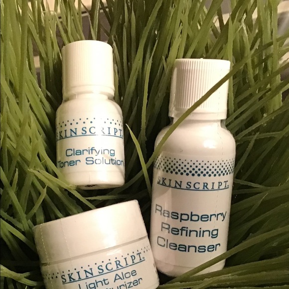 skin script light aloe moisturizer